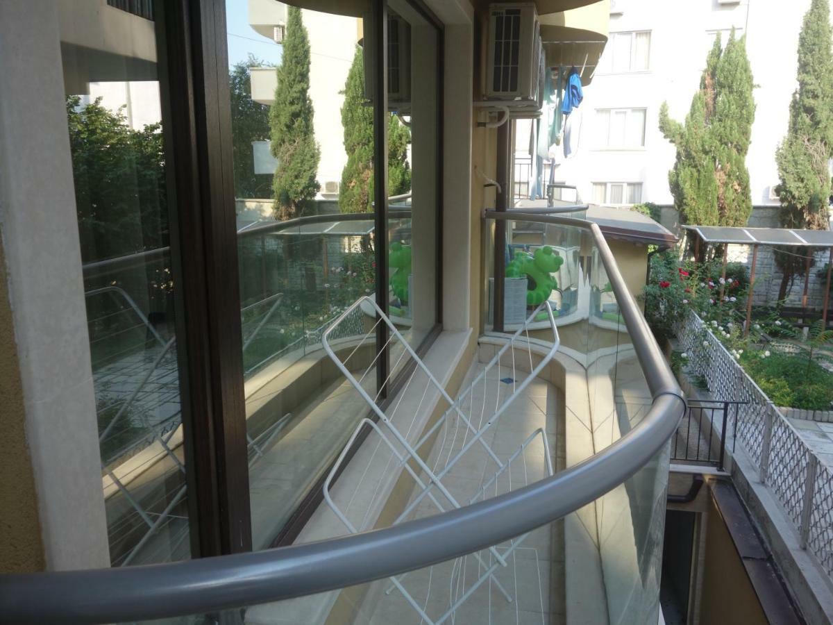 Sea Garden Marina 2 Apartment ヴァルナ エクステリア 写真